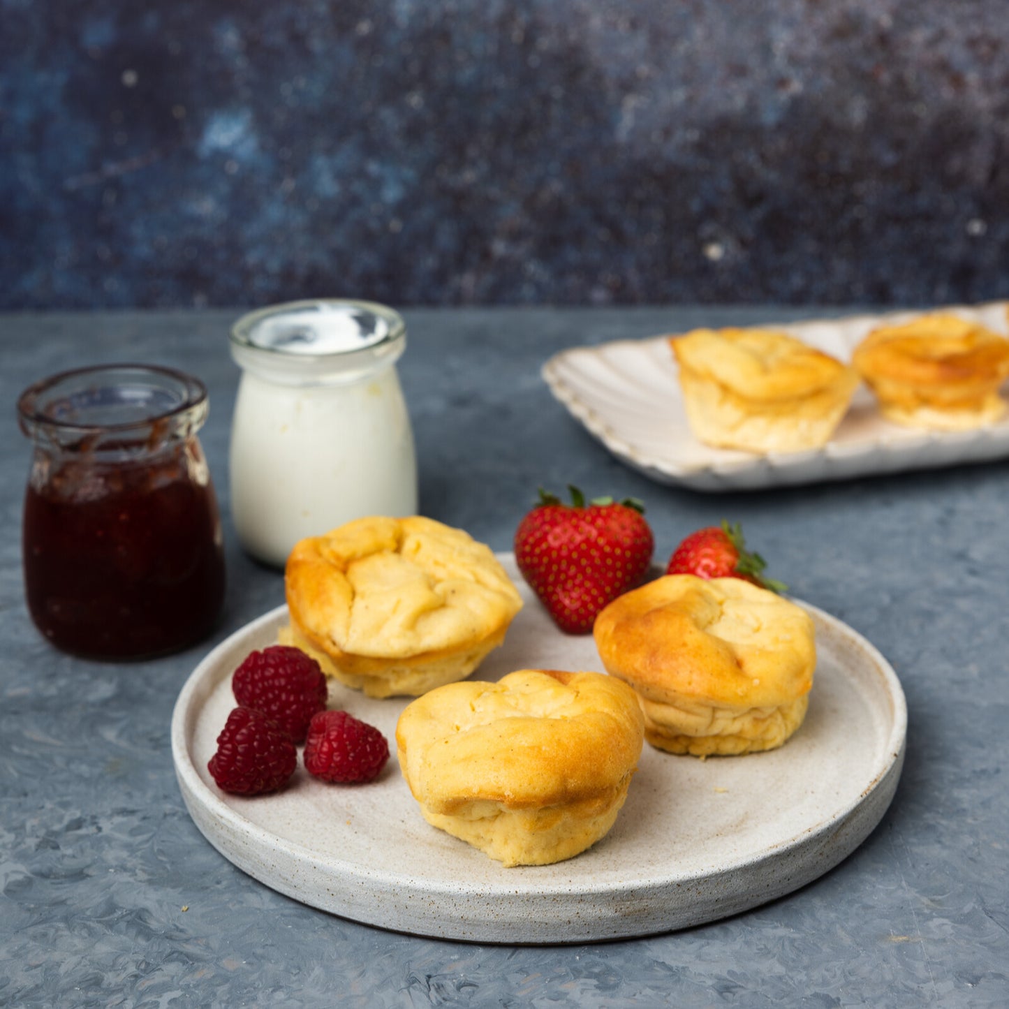 "Tvorozavry" Vanilla Baked Cheesecakes – 3 Pieces