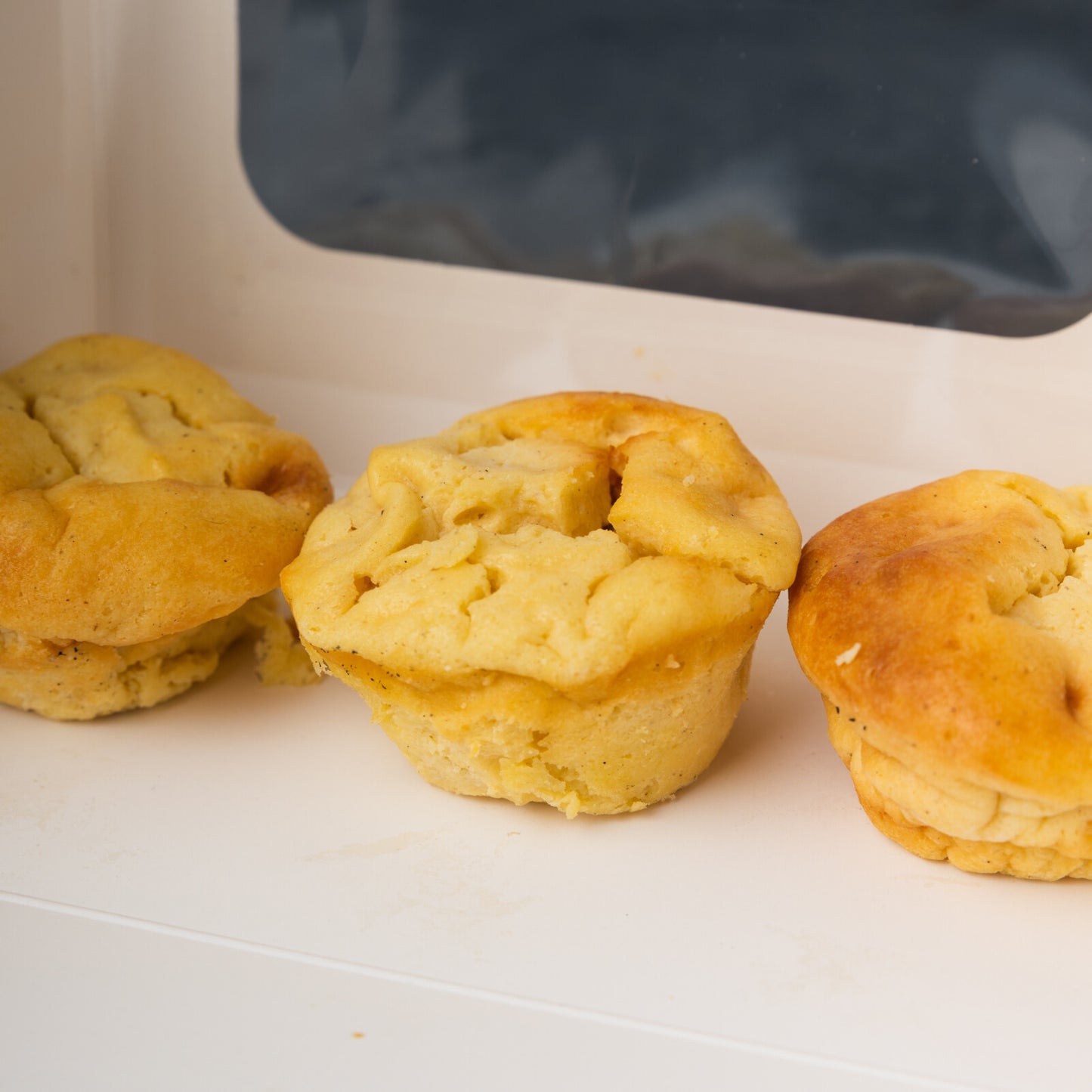 "Tvorozavry" Vanilla Baked Cheesecakes – 3 Pieces