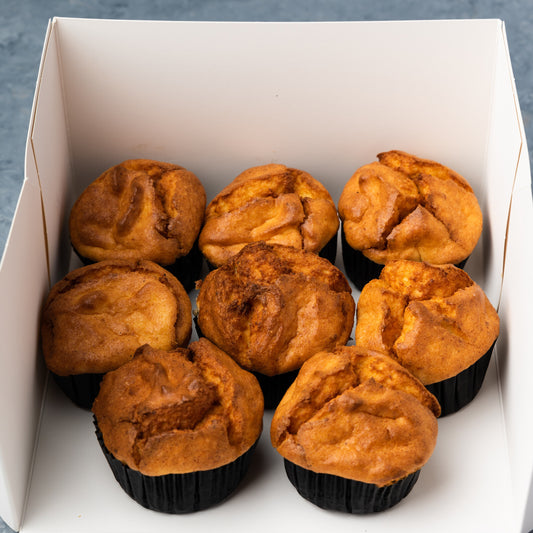 "Tvorozavry" Vanilla Baked Cheesecakes – 8 Pieces