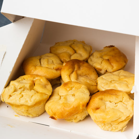 "Tvorozavry" Vanilla Baked Cheesecakes – 8 Pieces